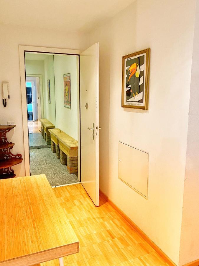 Cozy Apartment By The The Lake Of ลูกาโน ภายนอก รูปภาพ